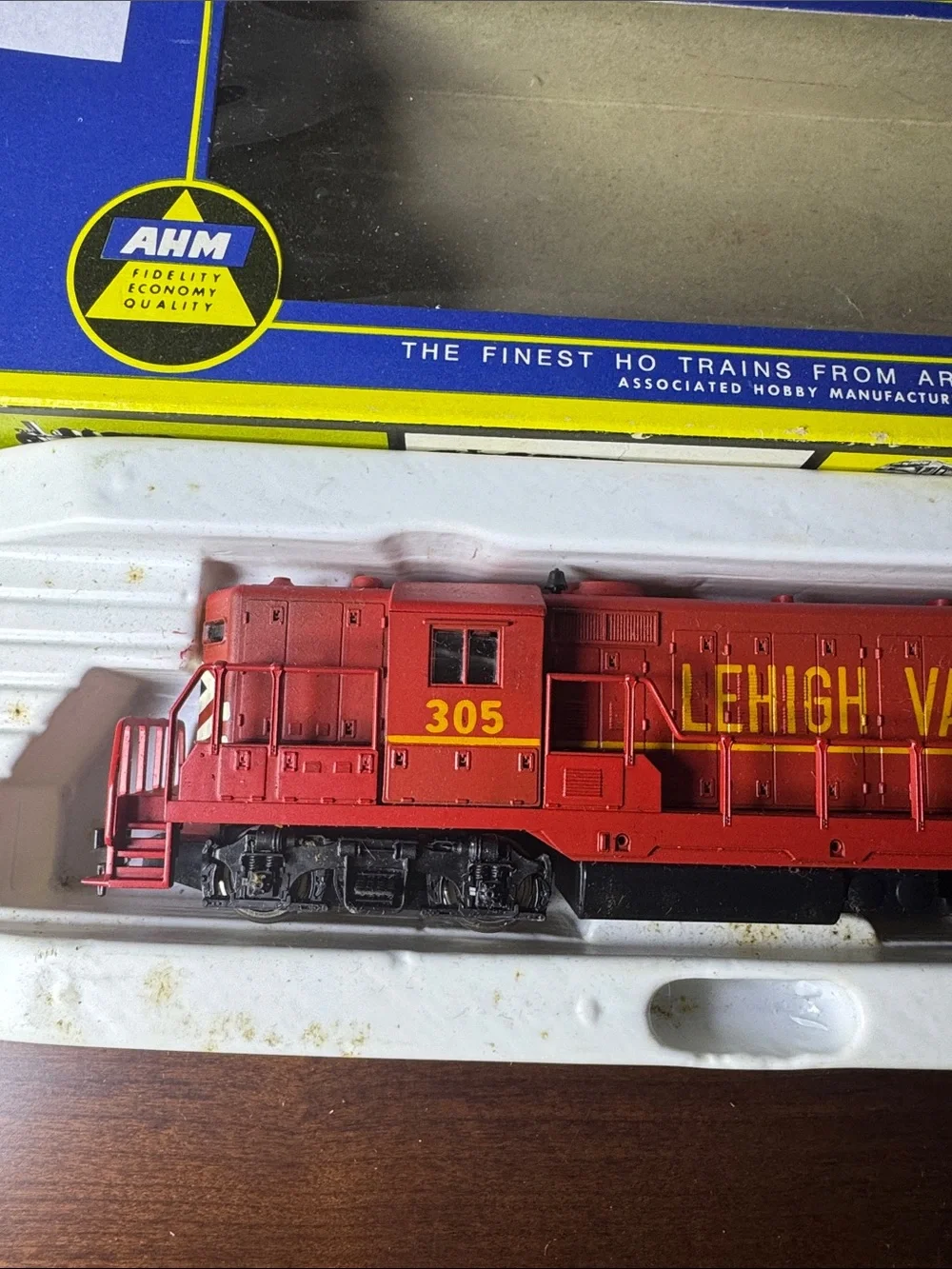 AHM Lehigh Valley HO Scale Diesel Locomotive (New)
